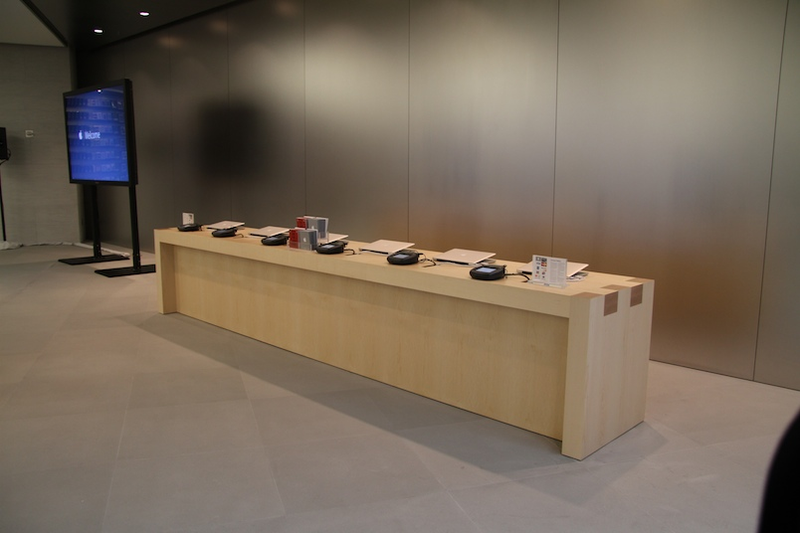 Illustration for article titled Apple Store Gallery
